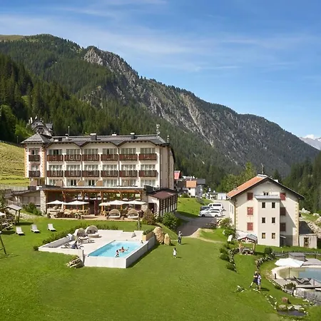 Bella Vista Hotel 4*